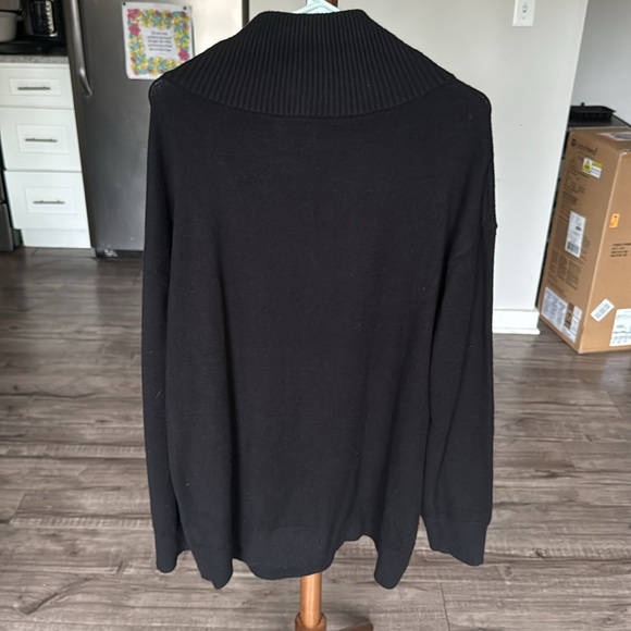 Brand new, express sweater in black - Picture 3 of 3